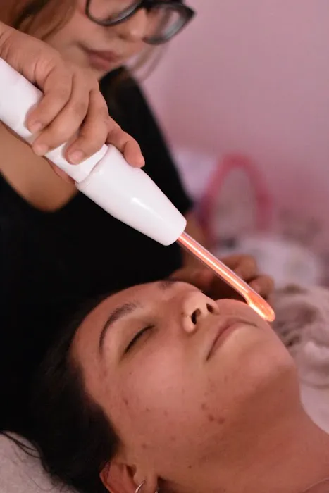 Luvly Beauty Bar Picture 6