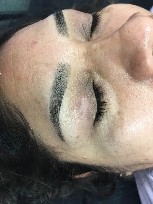 Luvly Beauty Bar Picture 7