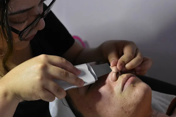 Luvly Beauty Bar Picture 10