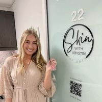 Skin With Krystin ico