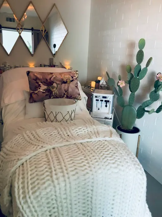 Bonnie Frances Skin Picture 5