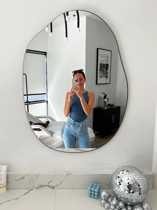 Dewy - A Skincare Studio Picture 1