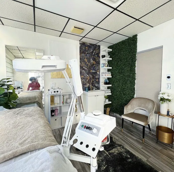 Chanel Esthetics Picture 3