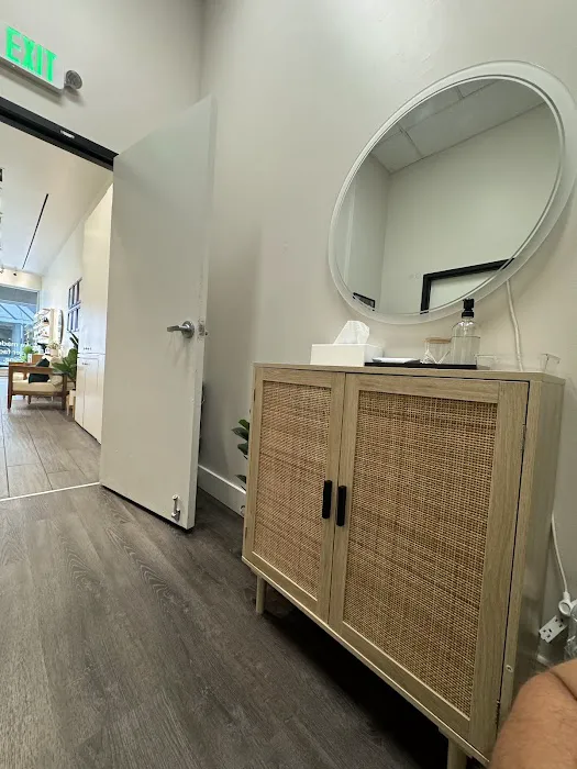 Skin Laundry - Biltmore Picture 5