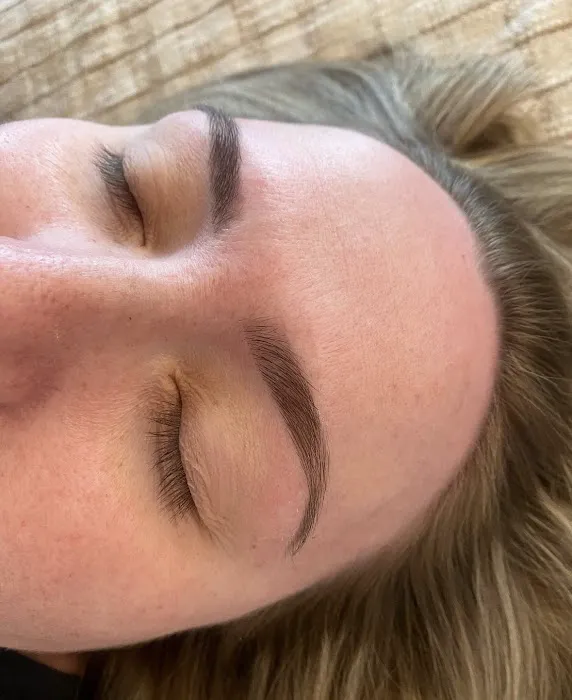 Bloom Aesthetic Lounge Picture 1