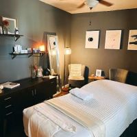 Face Love Holistic Skin Clinic ico