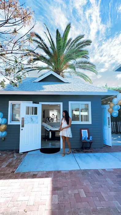 SKIN BAR XO LLC Picture 1