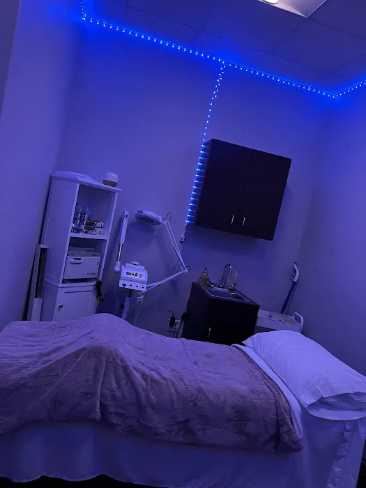 Skin Obsession by Sarah Picture 3