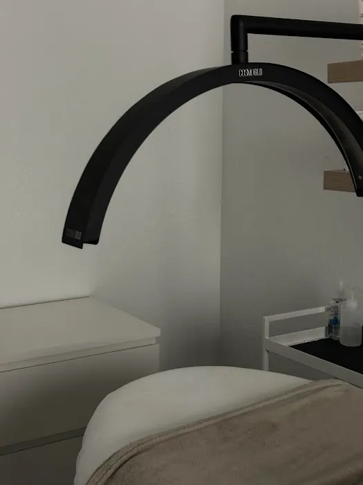 Lovely Esthetics Picture 5