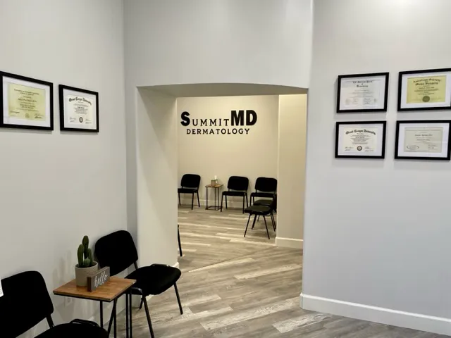 SummitMD Dermatology Glendale Picture 2