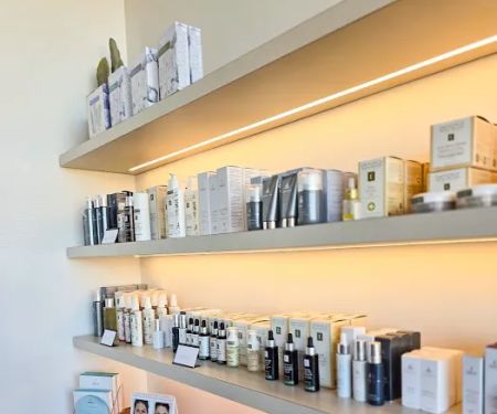 facial collective Happy Valley