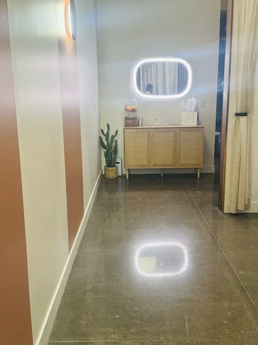 facial collective Happy Valley Picture 5