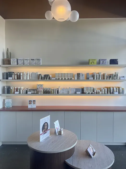 facial collective Happy Valley Picture 9