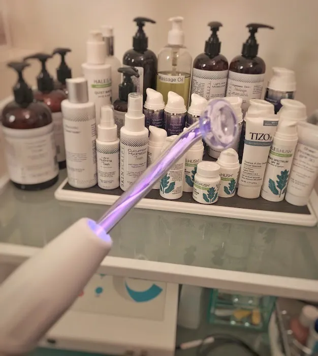 Glisten Skin & Ink Picture 1