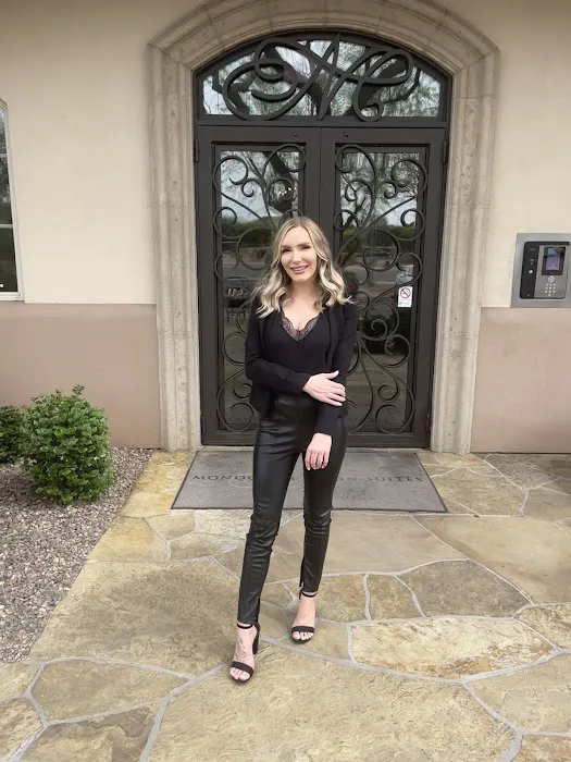 The Aesthetic Edge Picture 1