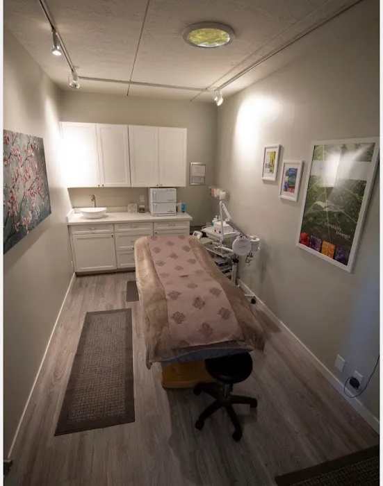 Bloom Skin & Beauty Shoppe Picture 1