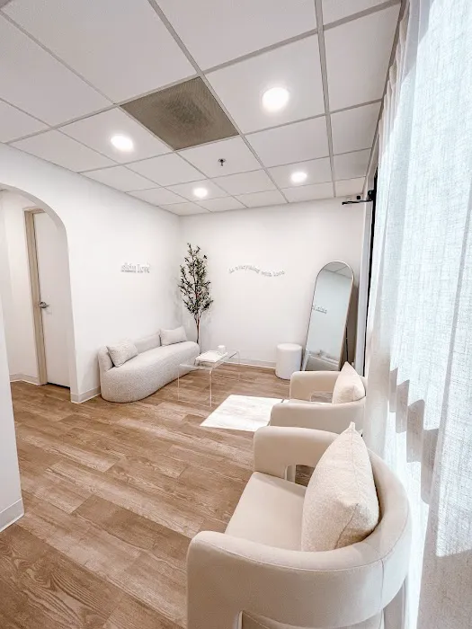 Skin Love Arizona Picture 5