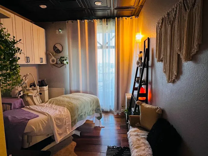 The Skin Jeannie Picture 1