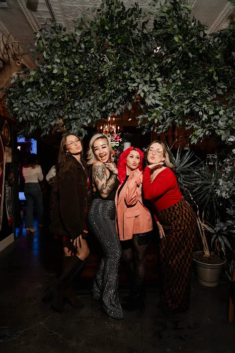 Tina Torres Cosmetics Picture 3