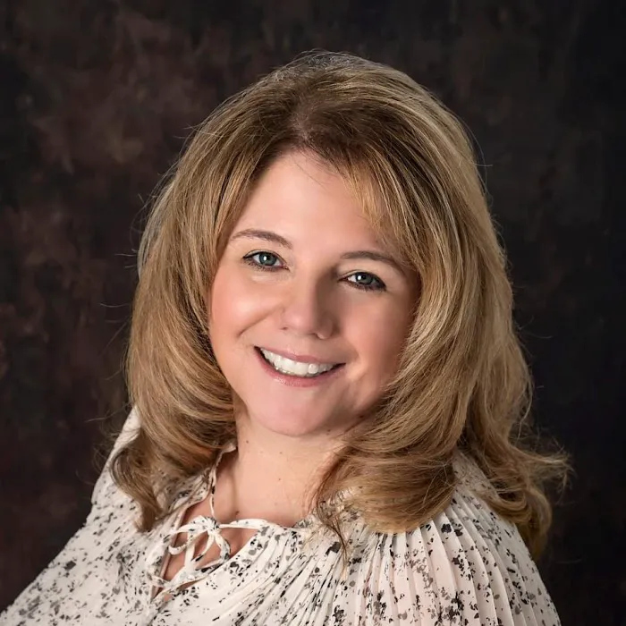 Fine Lines Glow Picture 1