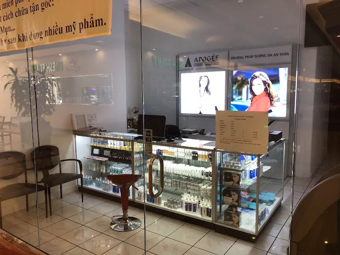 Apogée Skin by Dr. Kimberly Picture 3