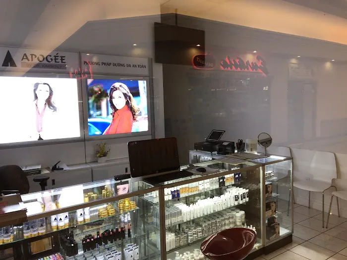 Apogée Skin by Dr. Kimberly Picture 2