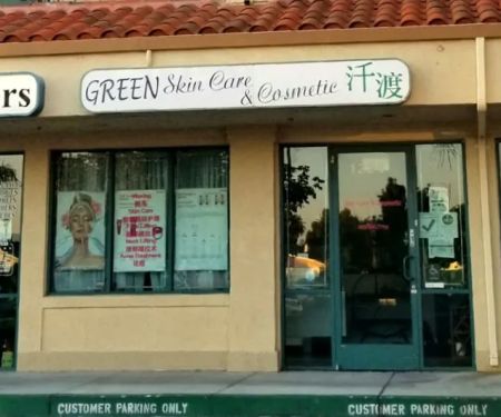 Green Skincare and body oil massage spa