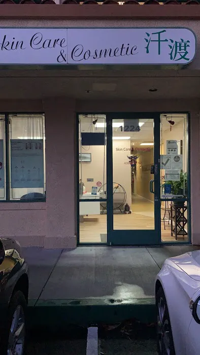 Green Skincare and body oil massage spa Picture 7