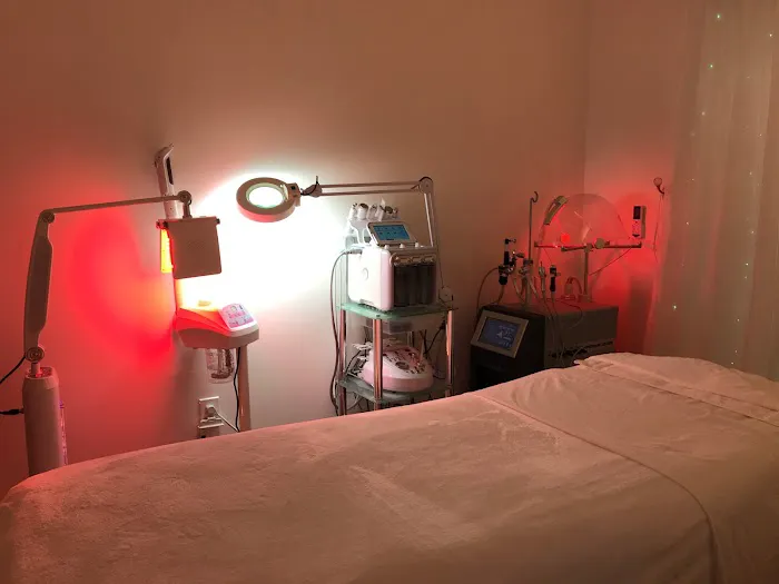 Truc's Beauty Studio Picture 2