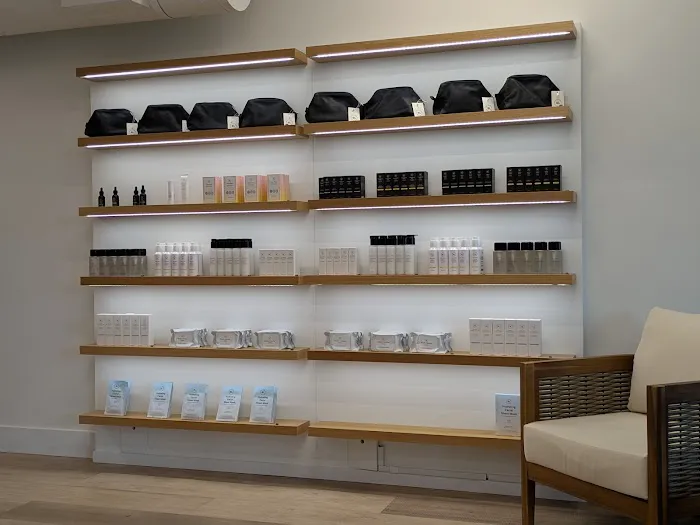 Skin Laundry - Campbell at The Pruneyard Picture 2