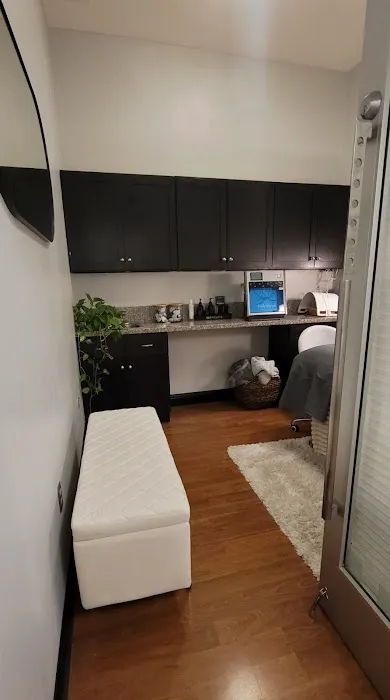 Skin Connection by Giavanna Picture 2