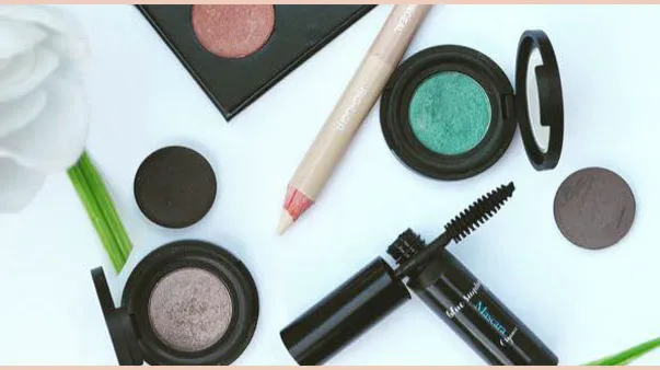 Blue Sunday Cosmetics Picture 1