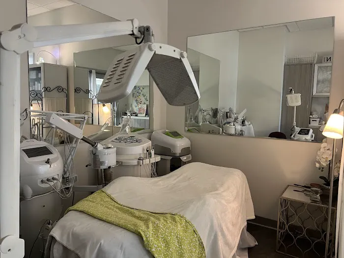 Yun Esthetics -윤 korean 스킨케어 Picture 4