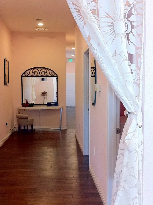 Nalan's Rejuvenating Spa Picture 2