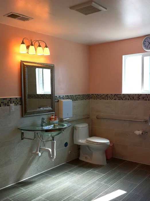 Nalan's Rejuvenating Spa Picture 9