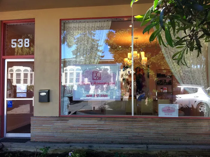 Nalan's Rejuvenating Spa Picture 1