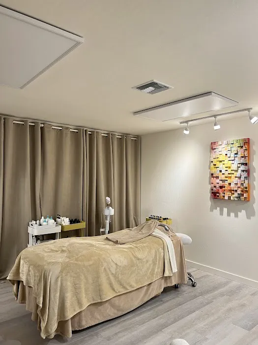 J.H Beauty SkinCare Picture 1