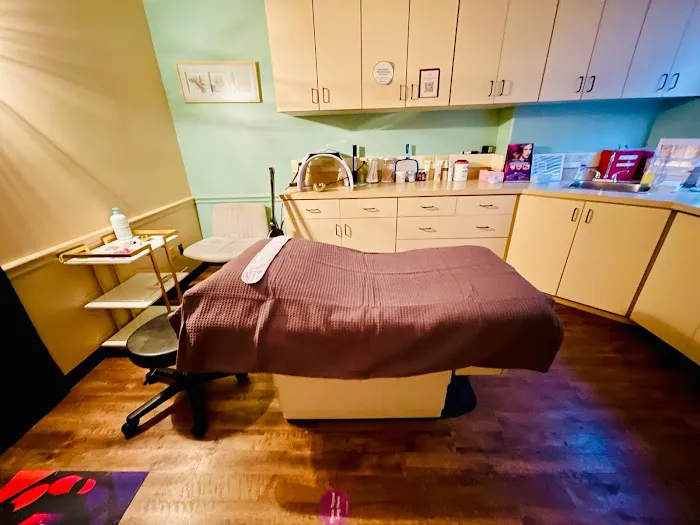 Bhanot Medical Spa - Best Weight Loss & Skincare Clinic Picture 2