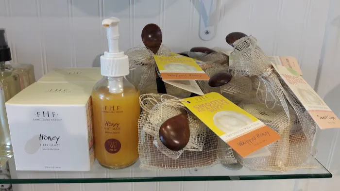 Itty Beauty Picture 7