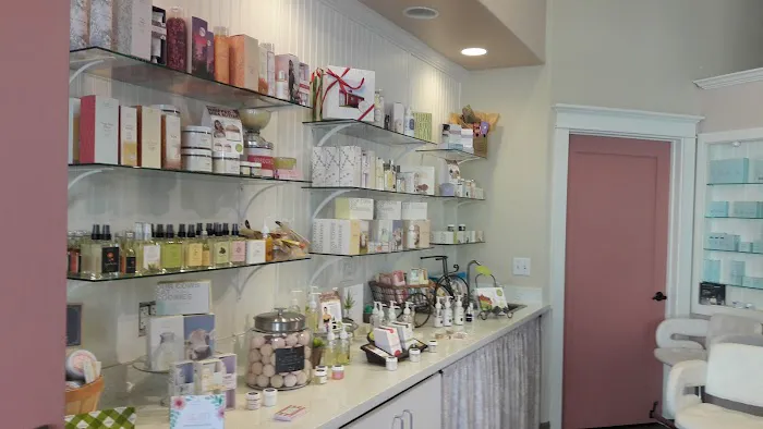 Itty Beauty Picture 5