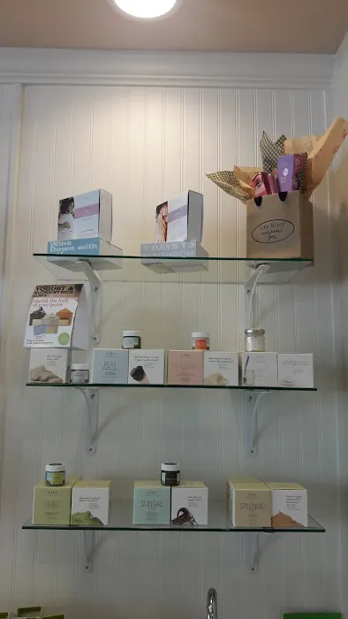 Itty Beauty Picture 3