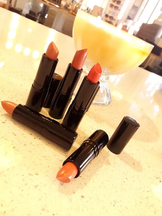 Itty Beauty Picture 1