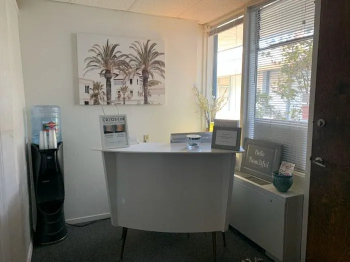 Elisha Marie Skin & Body Picture 3