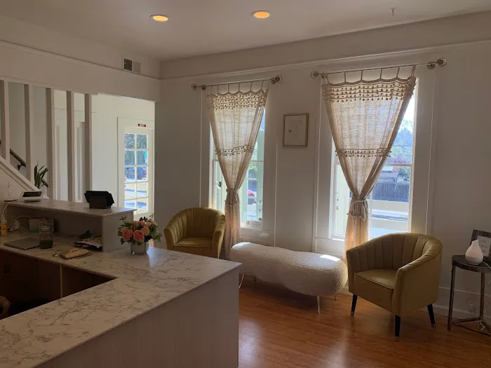 Luna Beauty Skincare & Waxing Studio Picture 7