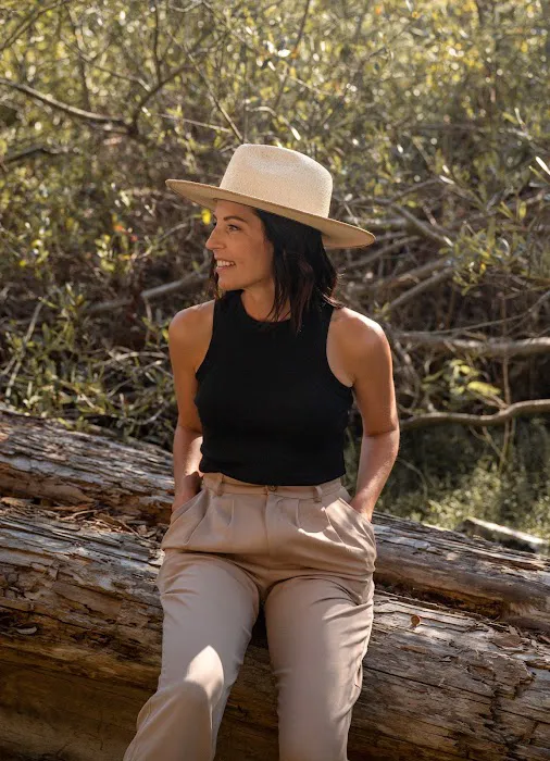 Jaclyn Etcheverry Holistic Skincare Picture 9