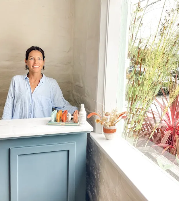 Jaclyn Etcheverry Holistic Skincare Picture 10