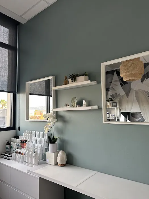 eleven esthetics Picture 4