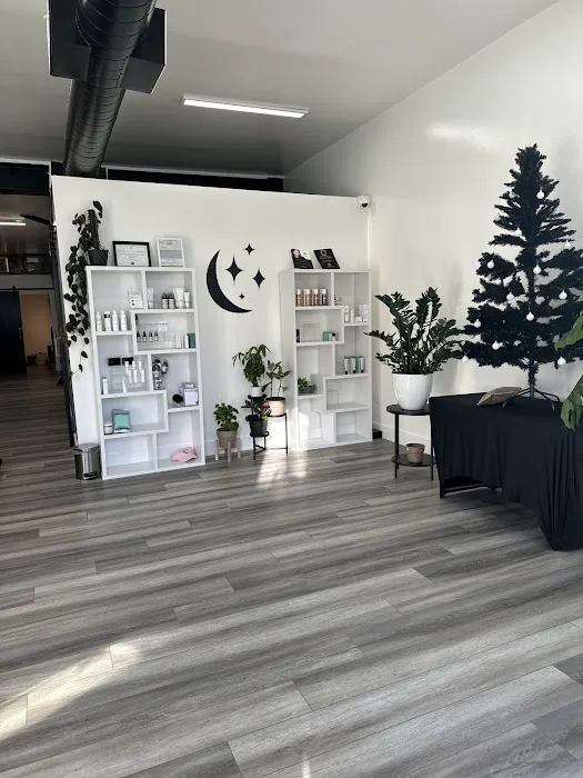 GLOWDEGA | Oakland Acne Experts & Brazilian Sugaring Picture 2