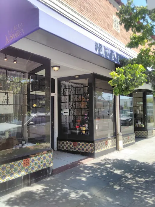 Iris Cosmetic Center Picture 1