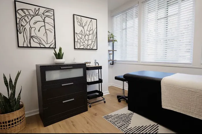 Beauty Mark. Skin Studio + Acne Clinic Picture 7